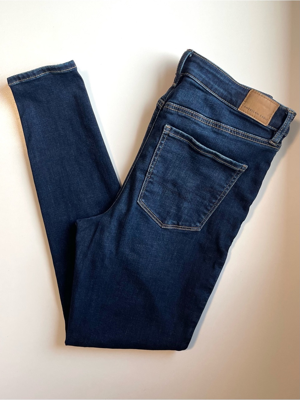 American Eagle Super High-Rise Jegging - Dark Wash & Stretchy - 8 Reg